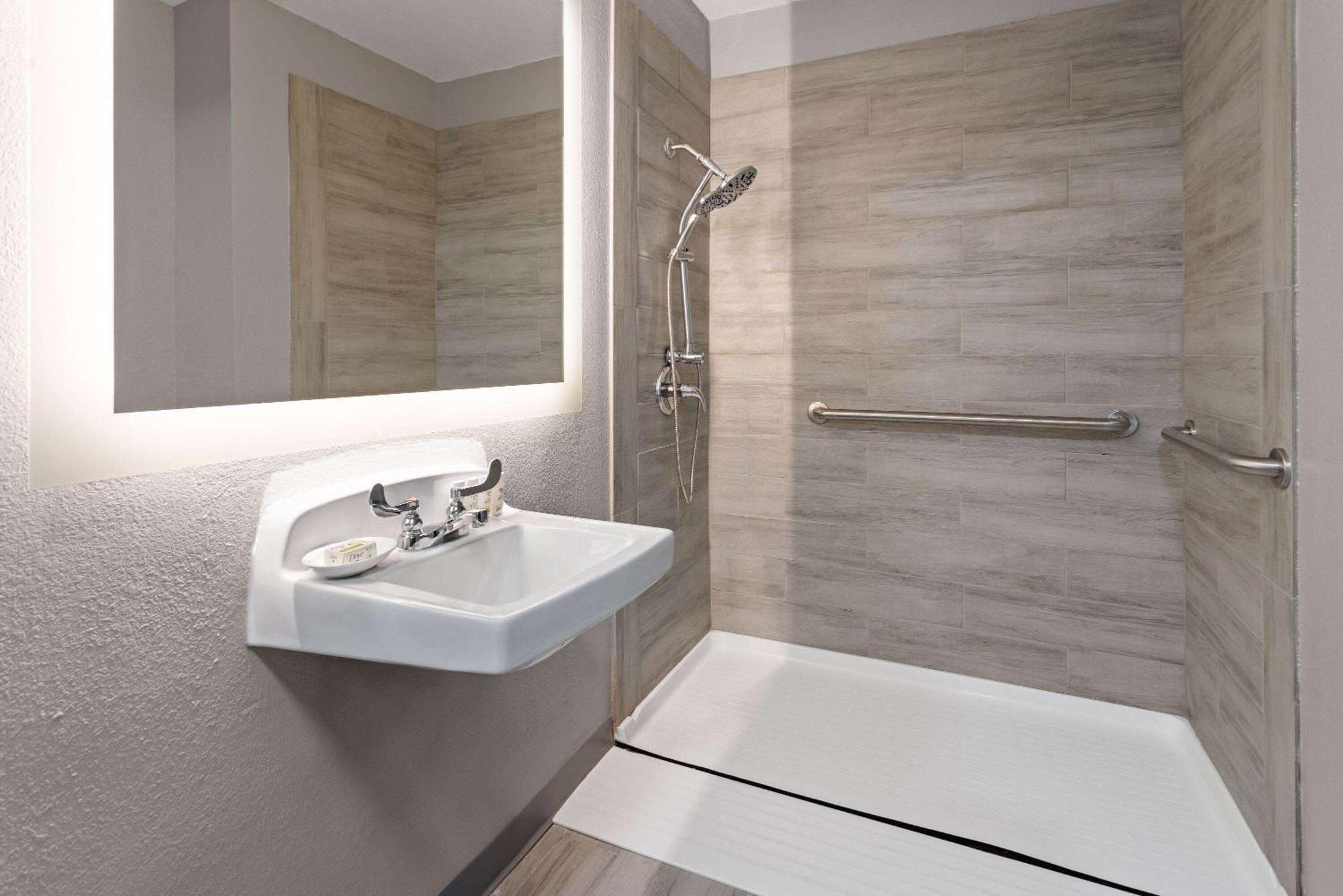 Hawthorn Extended Stay By Wyndham Columbia-Ft Jackson 外观 照片